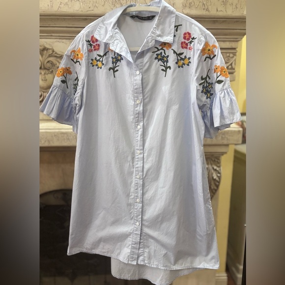 Zara Light Blue Floral Embroidered Oversized Button Down Shirt Dress Size Small - Picture 1 of 10